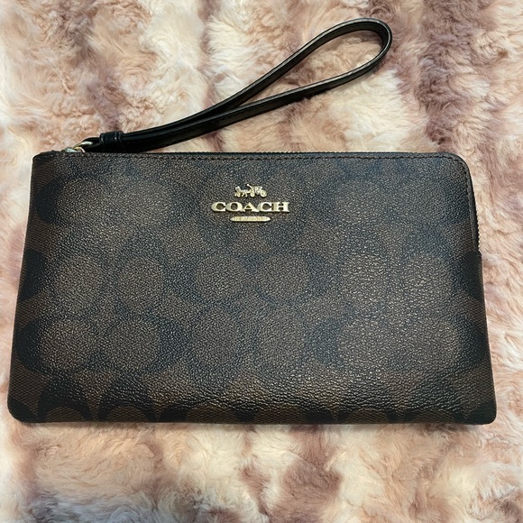 Coach wristlet brown and signature trademark print, like new! - Picture 1 of 3